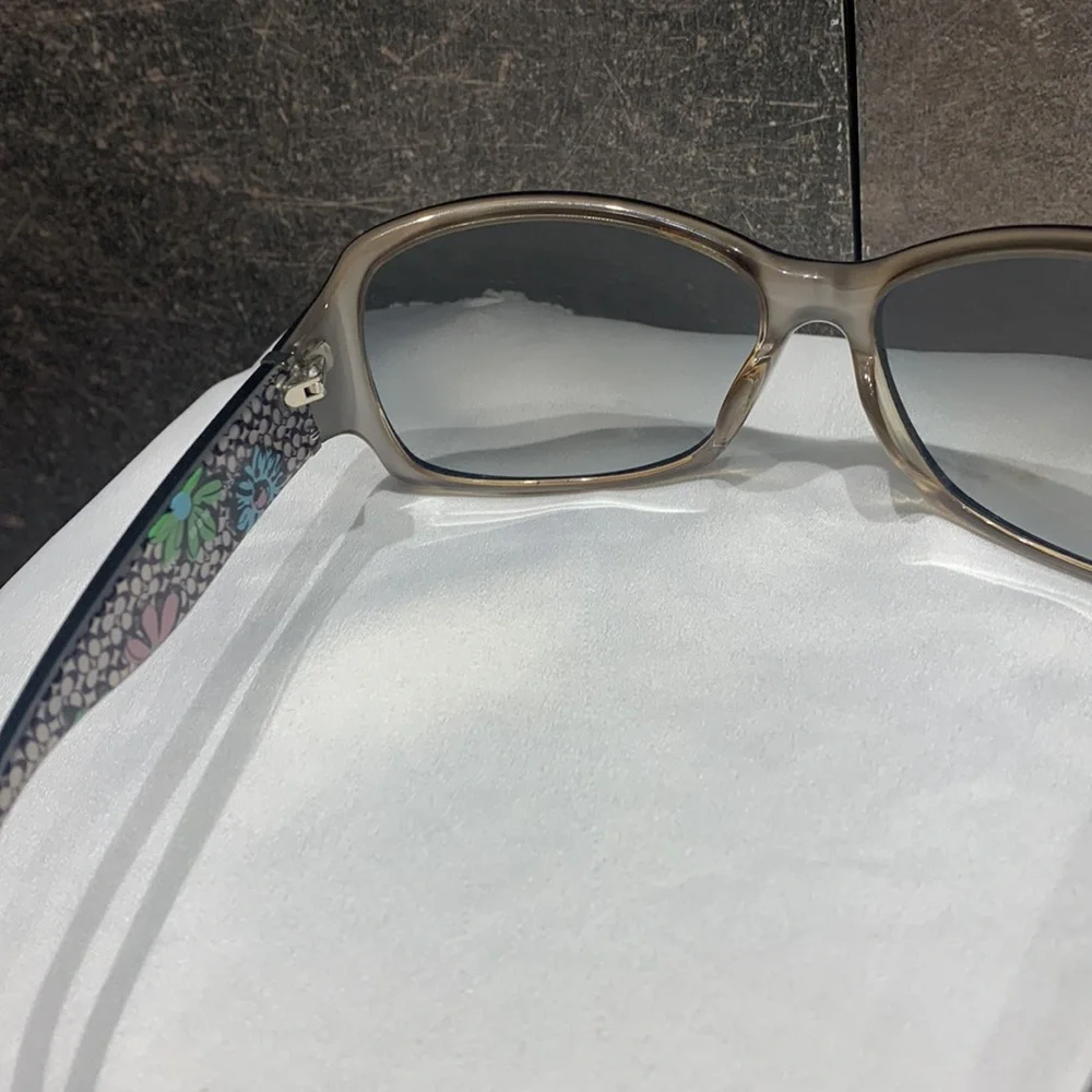 Coach Sunglasses from USA 🇺🇸 - Picture 6 of 14